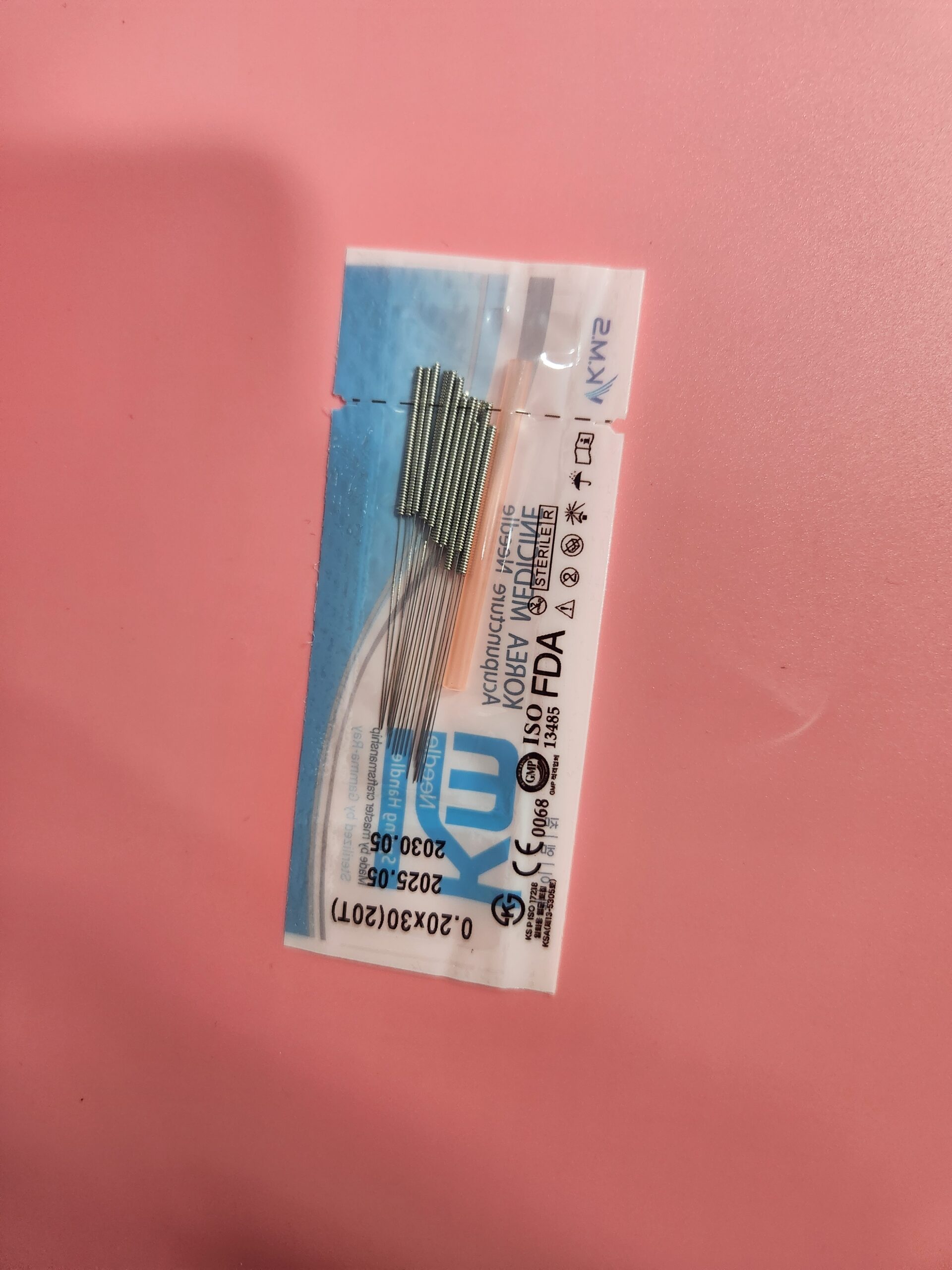 한의원 침치료 시술 장면