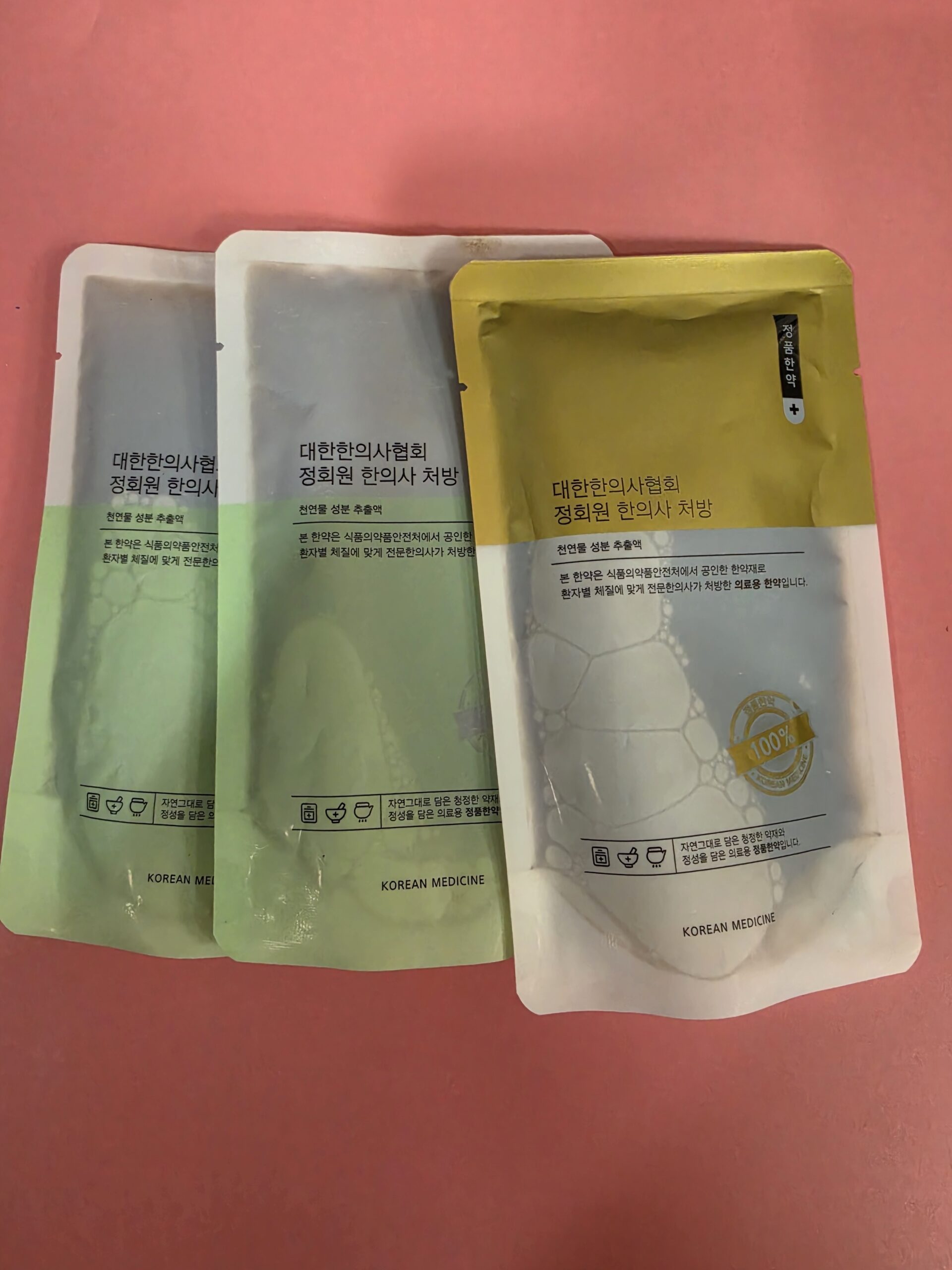 한사랑한의원 저령탕 맞춤 탕약 소변에서 피가 비치는 혈뇨에 쓰는 한약 탕약 파우치